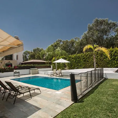 Villa The Complete Guide To Renting Your Exclusive Holiday In With Private Pool And Close To The Beach, 1216 Protarász
