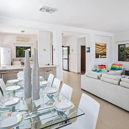Villa The Complete Guide To Renting Your Exclusive Holiday In With Private Pool And Close To The Beach, 1216 *